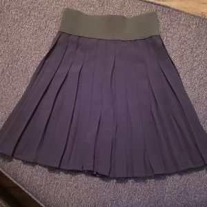 2/$20🌞GUESS BY MARCIANO Pleated skirt